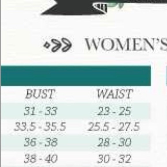 Half Sleeve POL Vneck Crocheted Trim Textured Top - Picture 4 of 4